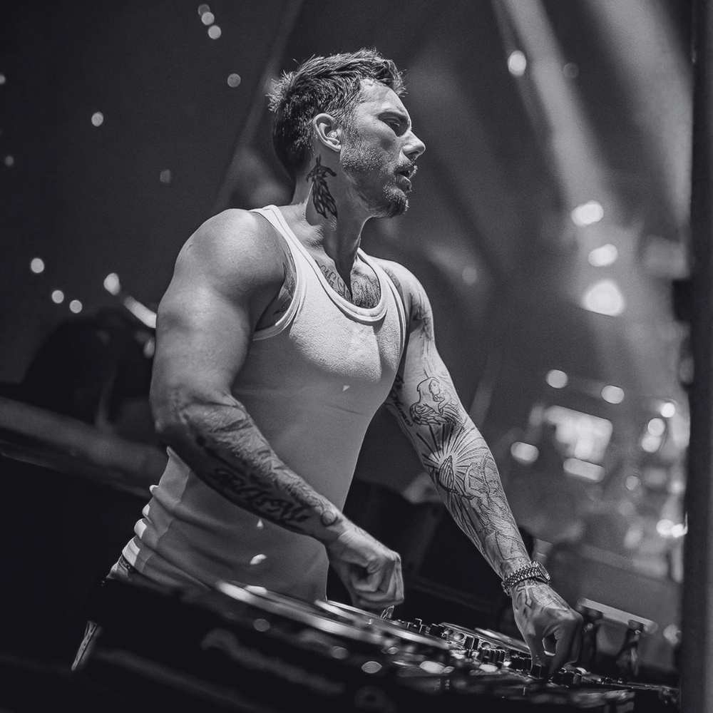KAAZE